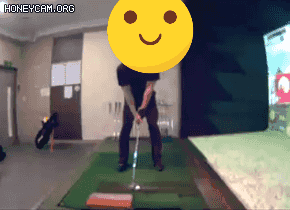 홀인원할뻔.gif