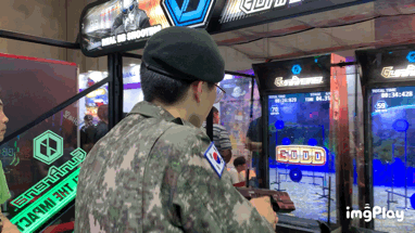 IMB_Qnyubo.GIF