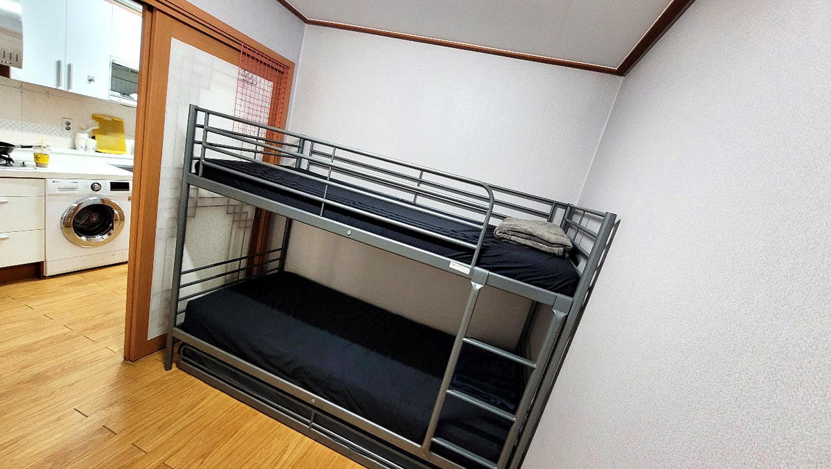 J307_07.jpg