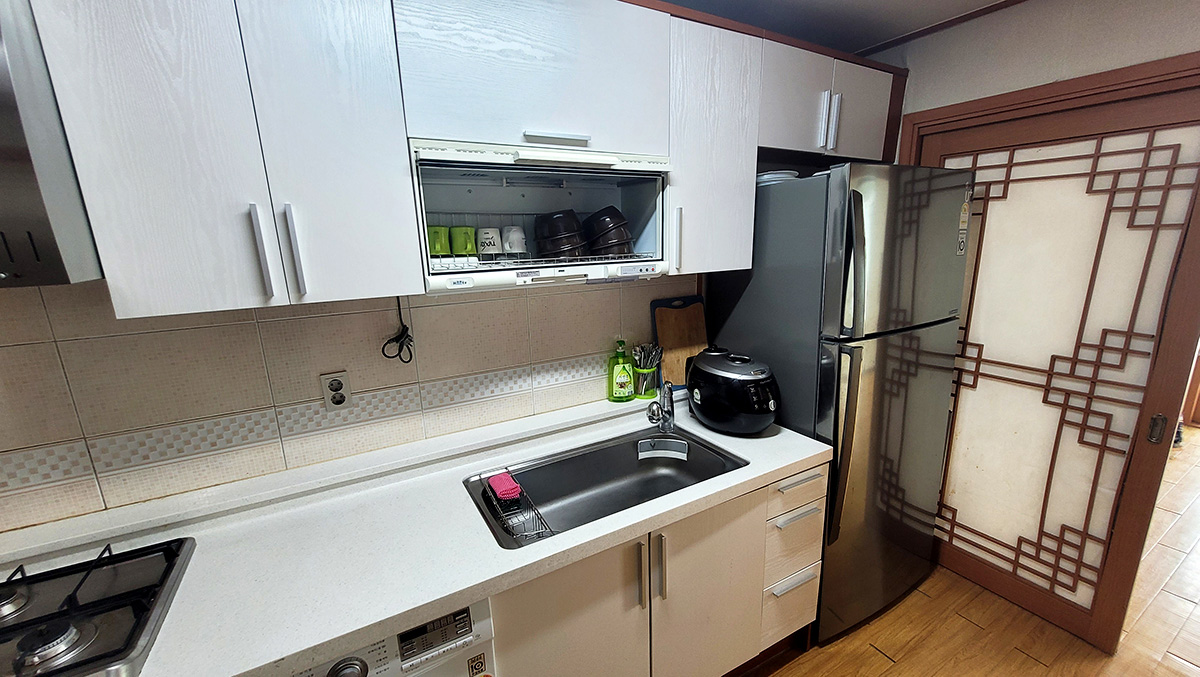 J403_05.jpg