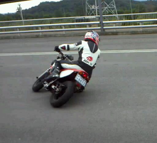 MOV104.3gp_000014117-2.jpg