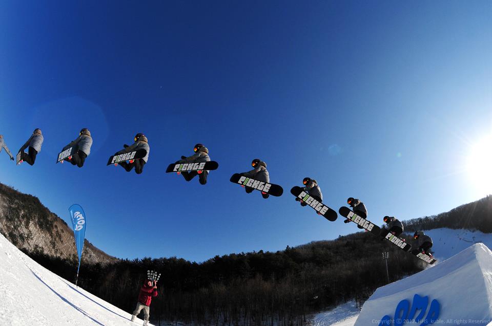 403775_377287352303678_100000672496011_1160002_390067338_n.jpg : GRAF 용평 포이즈파크  메인킥