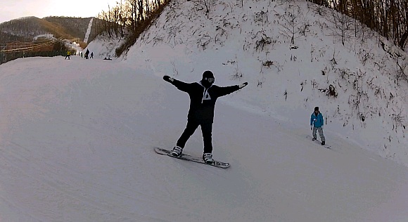 2012123agahju0_133054.jpg
