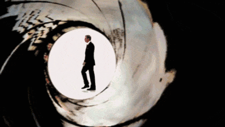 007 오프닝.gif