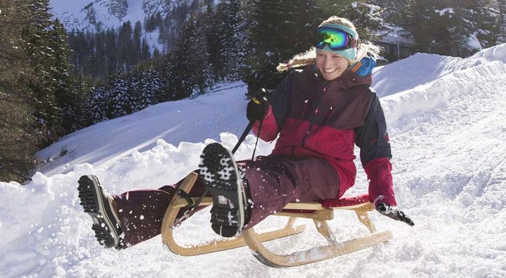 Rodler-auf-der-Sportrodelbahn.jpg