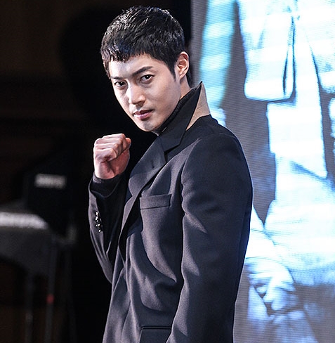 김현중삼일한.jpg