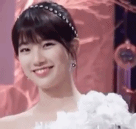 수지.gif