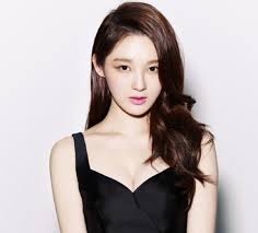 강민경.jpg