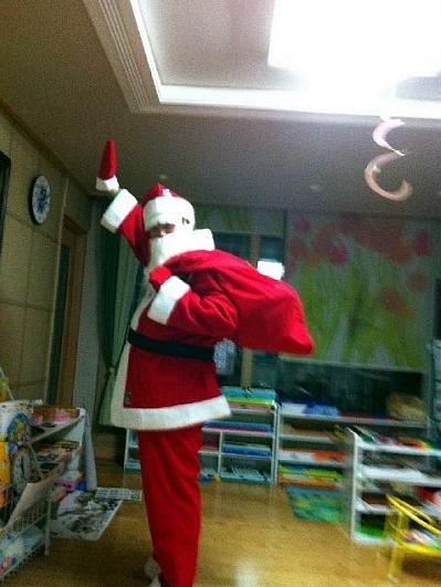 santa2.JPG