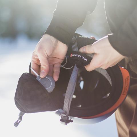 chips-wireless-snow-helmet-speakers-in-liner_large.jpg