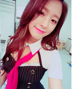 설현.png