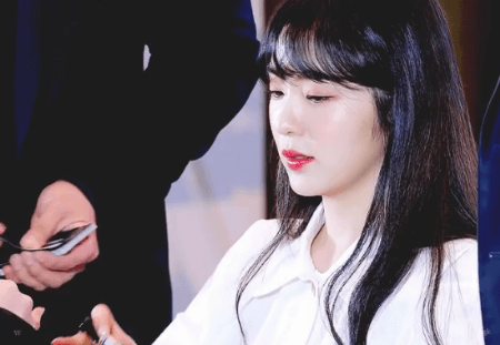 3695845701_wOZi9AHj_i15256248479_28129_이거찍으면_우리_사귀는거다_뭐이시발.gif