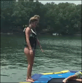 tumblr_nq1r8pV3SA1sgrimro1_400.gif