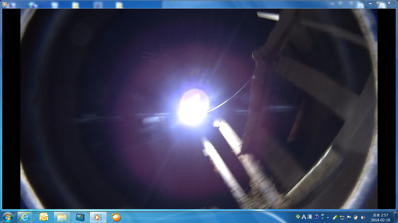 길거리 야간 촬영시 주변 툴마크.jpg