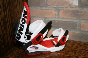 resize_union contact white black red.JPG