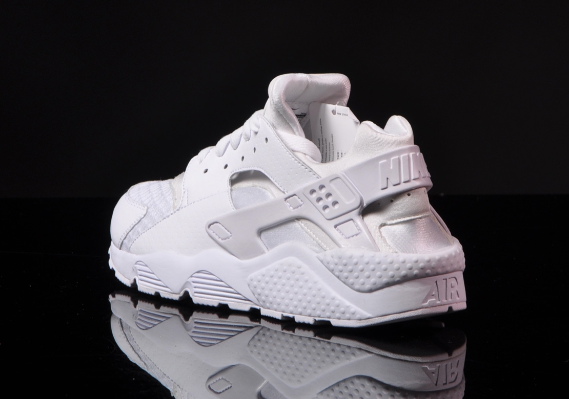 Nike-Air-Huarache-white-white-pure-platinum_b5.jpg
